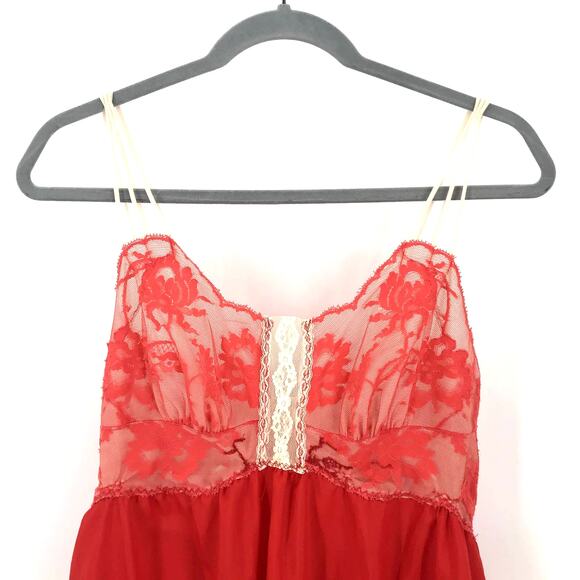 Vanity Fair Vintage Lace Nightgown - Picture 2 of 7